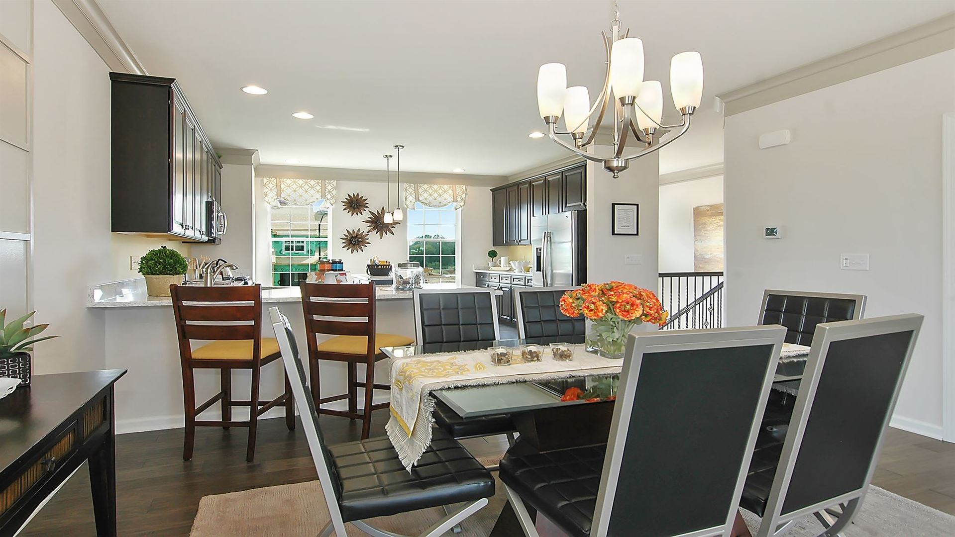 270 Lionel Drive Grayslake, IL 60030 - Photo 4 of 20