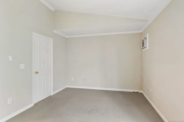 $2,700 | 20 East Pembroke Road, Unit 28, Danbury, CT 06811