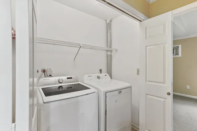 $2,700 | 20 East Pembroke Road, Unit 28, Danbury, CT 06811