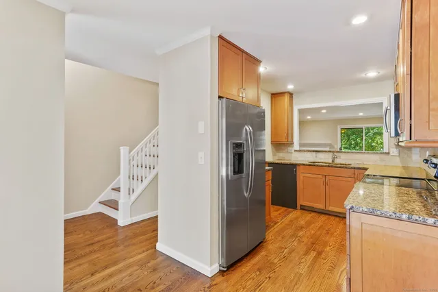 $2,700 | 20 East Pembroke Road, Unit 28, Danbury, CT 06811