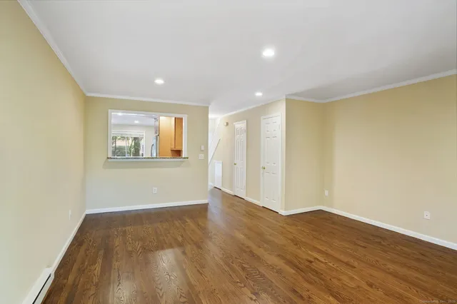 $2,700 | 20 East Pembroke Road, Unit 28, Danbury, CT 06811