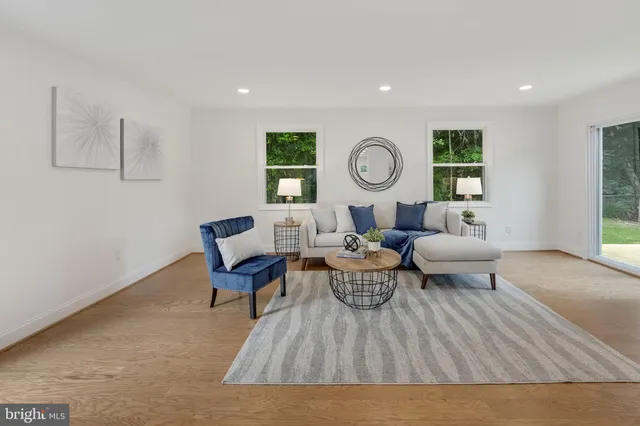 $2,700 | 14332 Belleville Avenue, Woodbridge, VA 22193