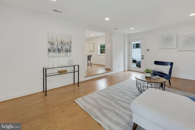 $2,700 | 14332 Belleville Avenue, Woodbridge, VA 22193