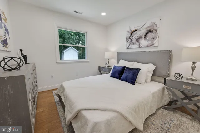 $2,700 | 14332 Belleville Avenue, Woodbridge, VA 22193