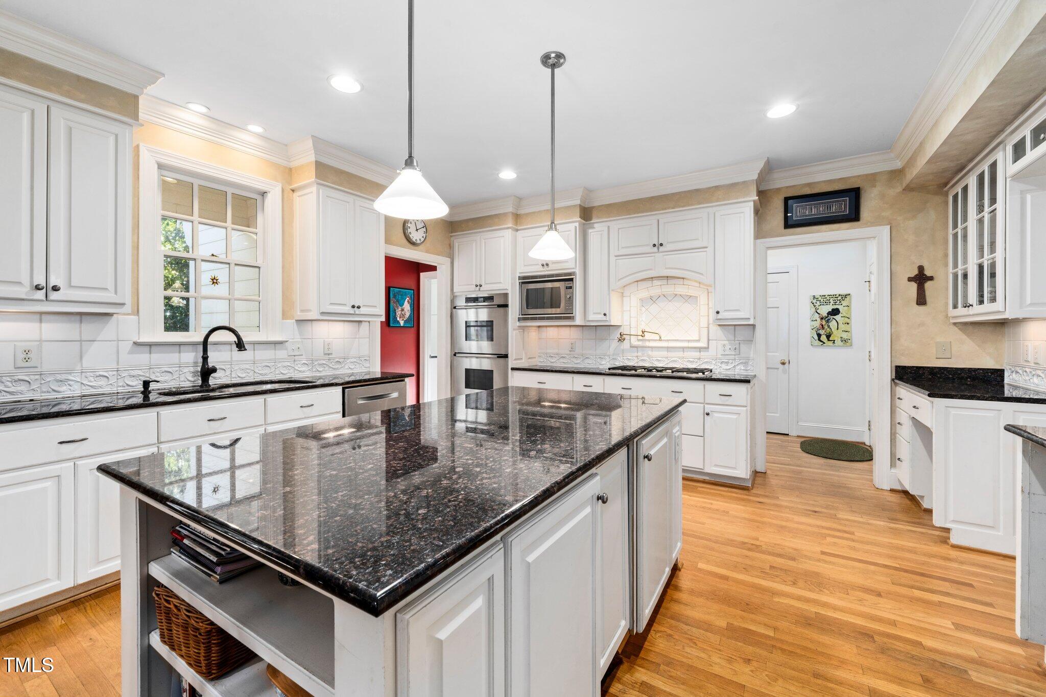 1408 Dogwood Lane Raleigh, NC 27607 - Photo 17 of 48 Kitchen