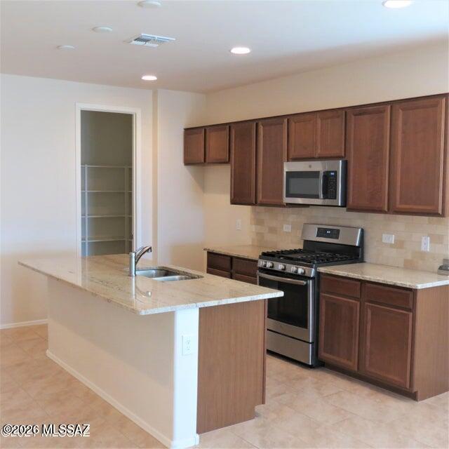 12825 North Oakhurst Loop Tucson, AZ 85755 - Photo 2 of 15 Kitchen