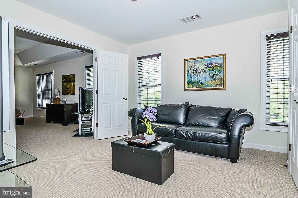 2016 Woodford Road Vienna, VA 22182 - Photo 17 of 28 Bedroom (Master)