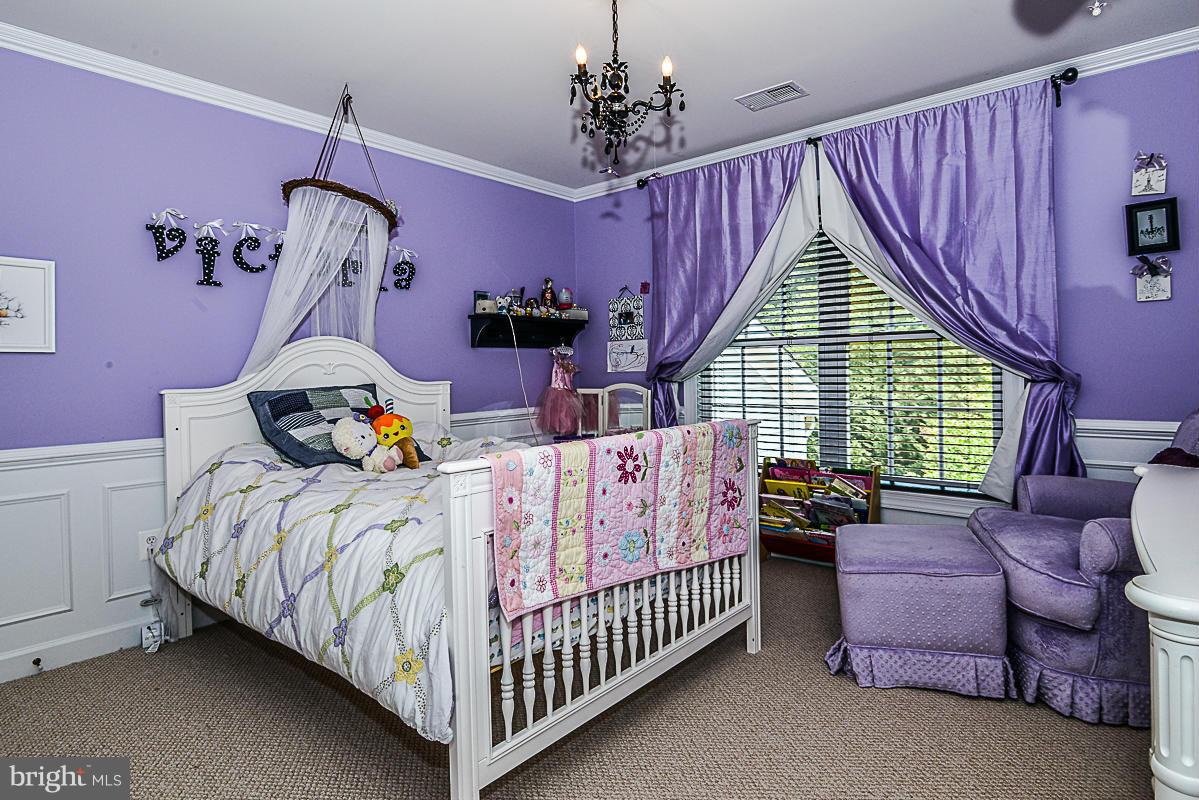 2016 Woodford Road Vienna, VA 22182 - Photo 19 of 28 Bedroom