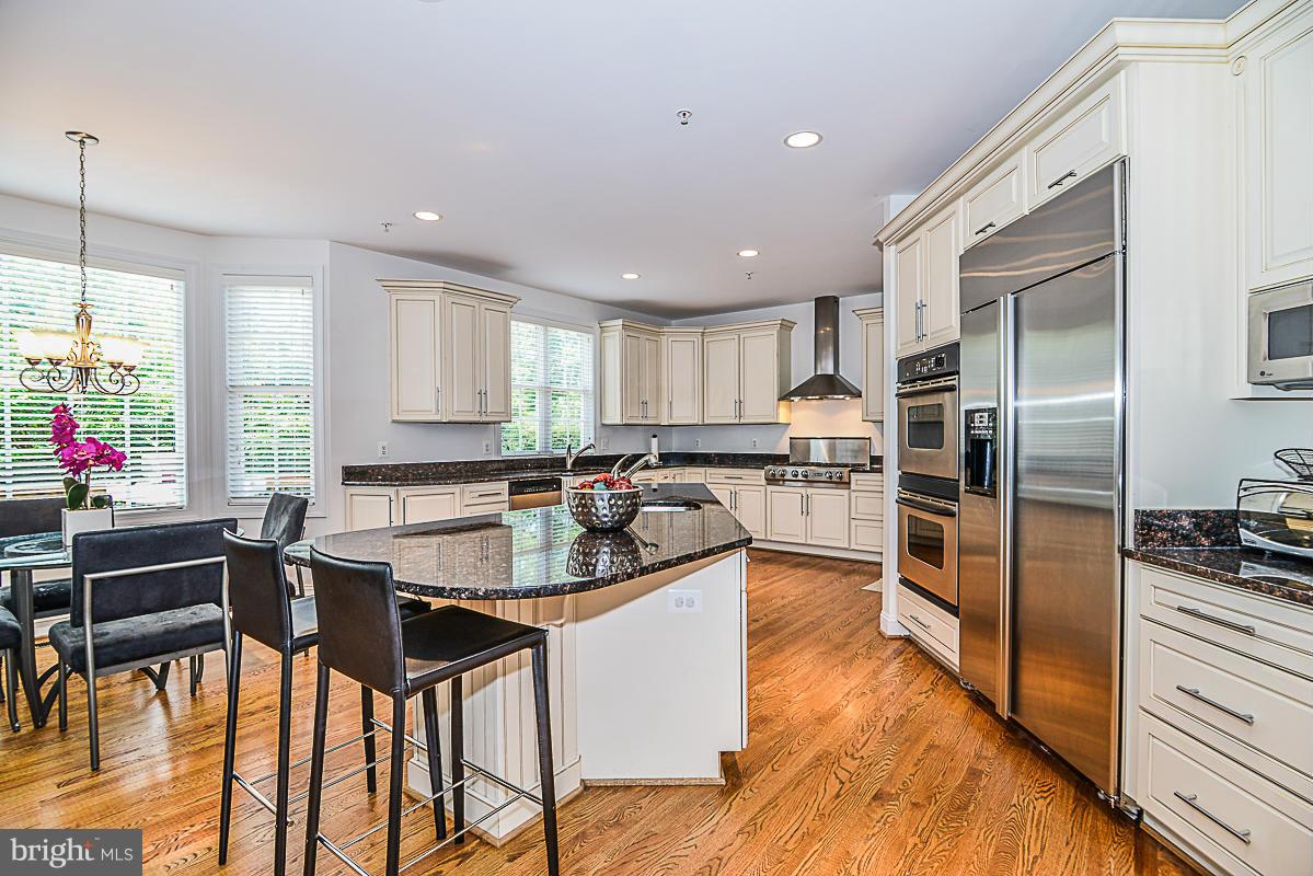 2016 Woodford Road Vienna, VA 22182 - Photo 8 of 28 Family Room