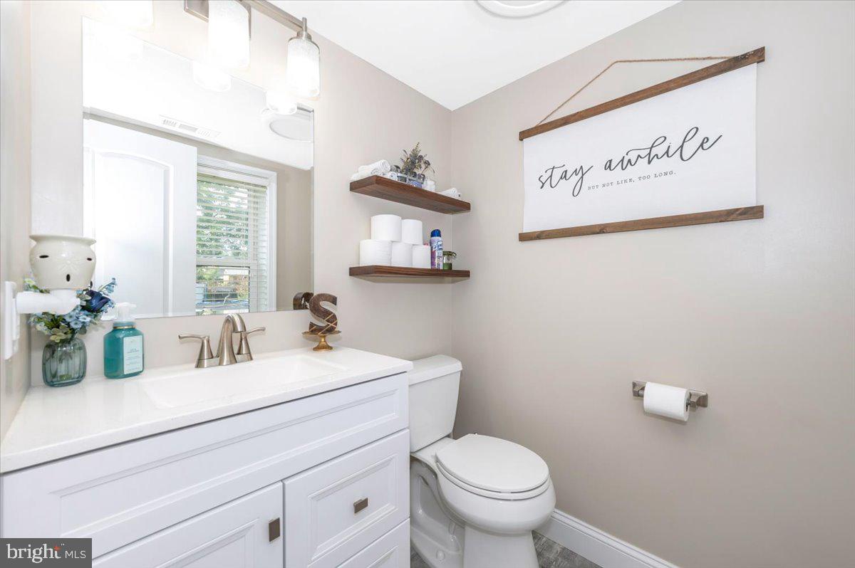 13917 Graceham Road Thurmont, MD 21788 - Photo 17 of 54 Half Bath