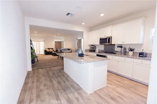 $470,000 | 10760 Morgan Court, Hesperia, CA 92345