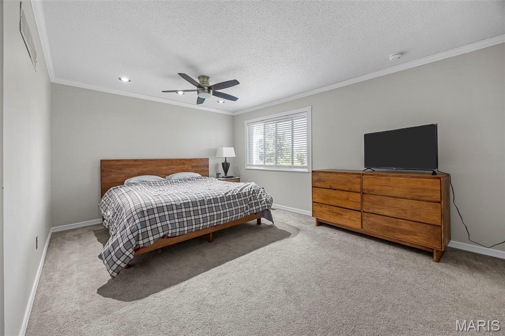 1222 Meramec Heights Drive Ballwin, MO 63021 - Photo 13 of 25