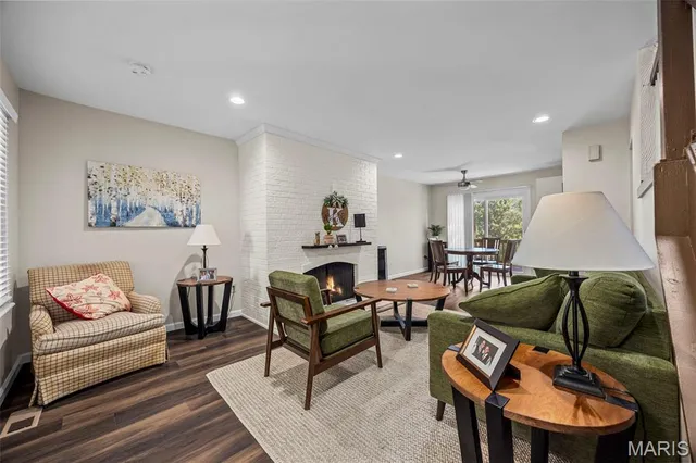 $245,000 | 1222 Meramec Heights Drive, Ballwin, MO 63021