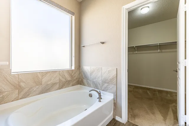 $2,800 | 27527 Paseo Mesa, Boerne, TX 78015