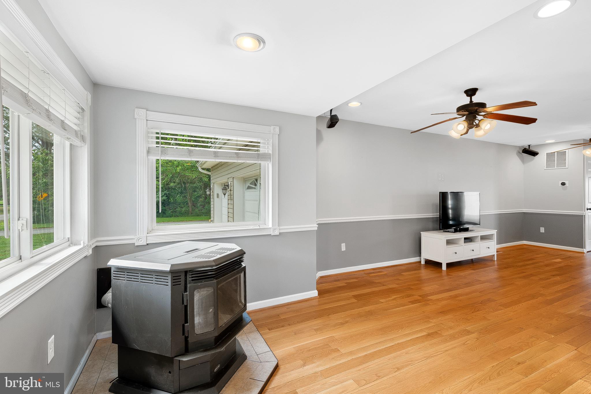 4812 Atwell Road Shady Side, MD 20764 - Photo 8 of 79 Gallery Image 8