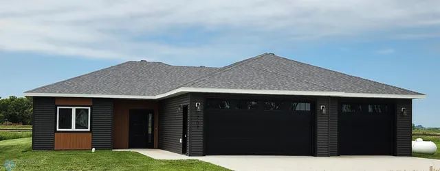 $445,000 | 707 Blaine Street South, Colfax, ND 58018