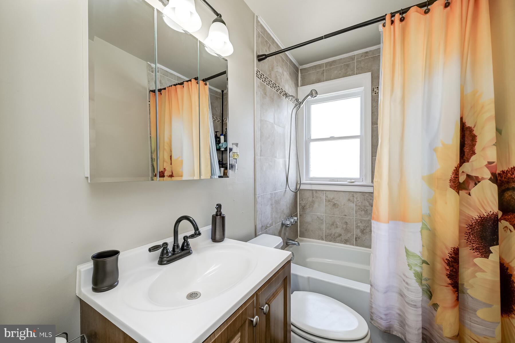 1933 Searles Road Baltimore, MD 21222 - Photo 14 of 18 Updated full bath