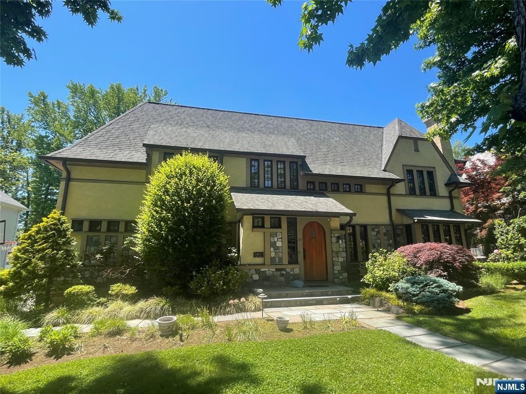 314 Winthrop Road Teaneck, NJ 07666 - Photo 2 of 6