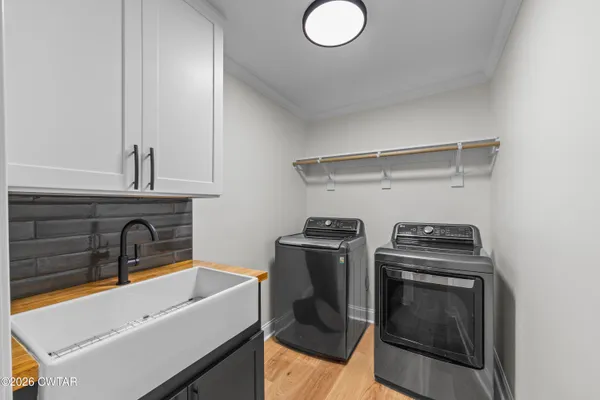 $389,000 | 262 West University Parkway, Jackson, TN 38305