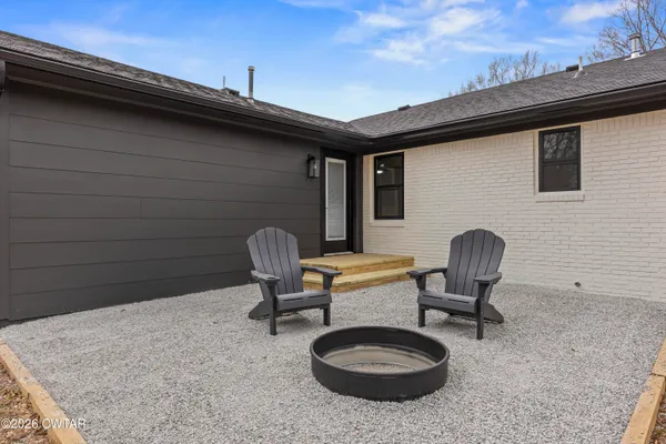 $389,000 | 262 West University Parkway, Jackson, TN 38305