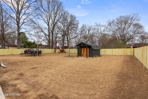 $389,000 | 262 West University Parkway, Jackson, TN 38305