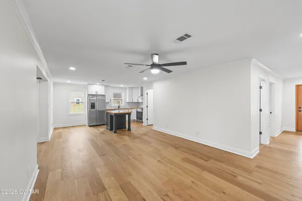 $389,000 | 262 West University Parkway, Jackson, TN 38305