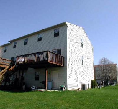 311 Ridgeview Drive Alburtis, PA 18011 - Photo 2 of 5 Gallery Image 2