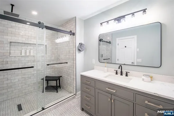 $1,075,000 | 111 Lakeview Drive, Old Tappan, NJ 07675