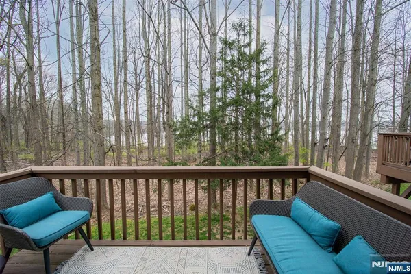 $1,075,000 | 111 Lakeview Drive, Old Tappan, NJ 07675