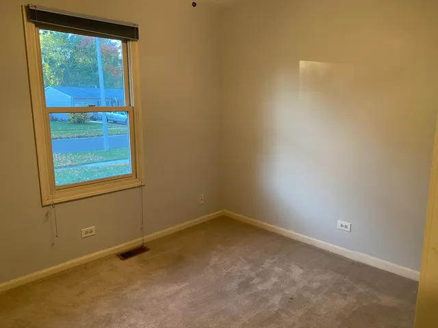 $365,000 | 10 Briar Lane, Geneva, IL 60134