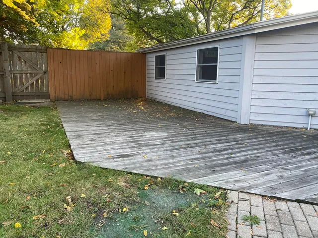 $365,000 | 10 Briar Lane, Geneva, IL 60134