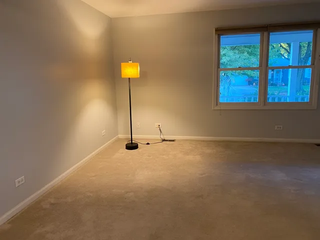 $365,000 | 10 Briar Lane, Geneva, IL 60134