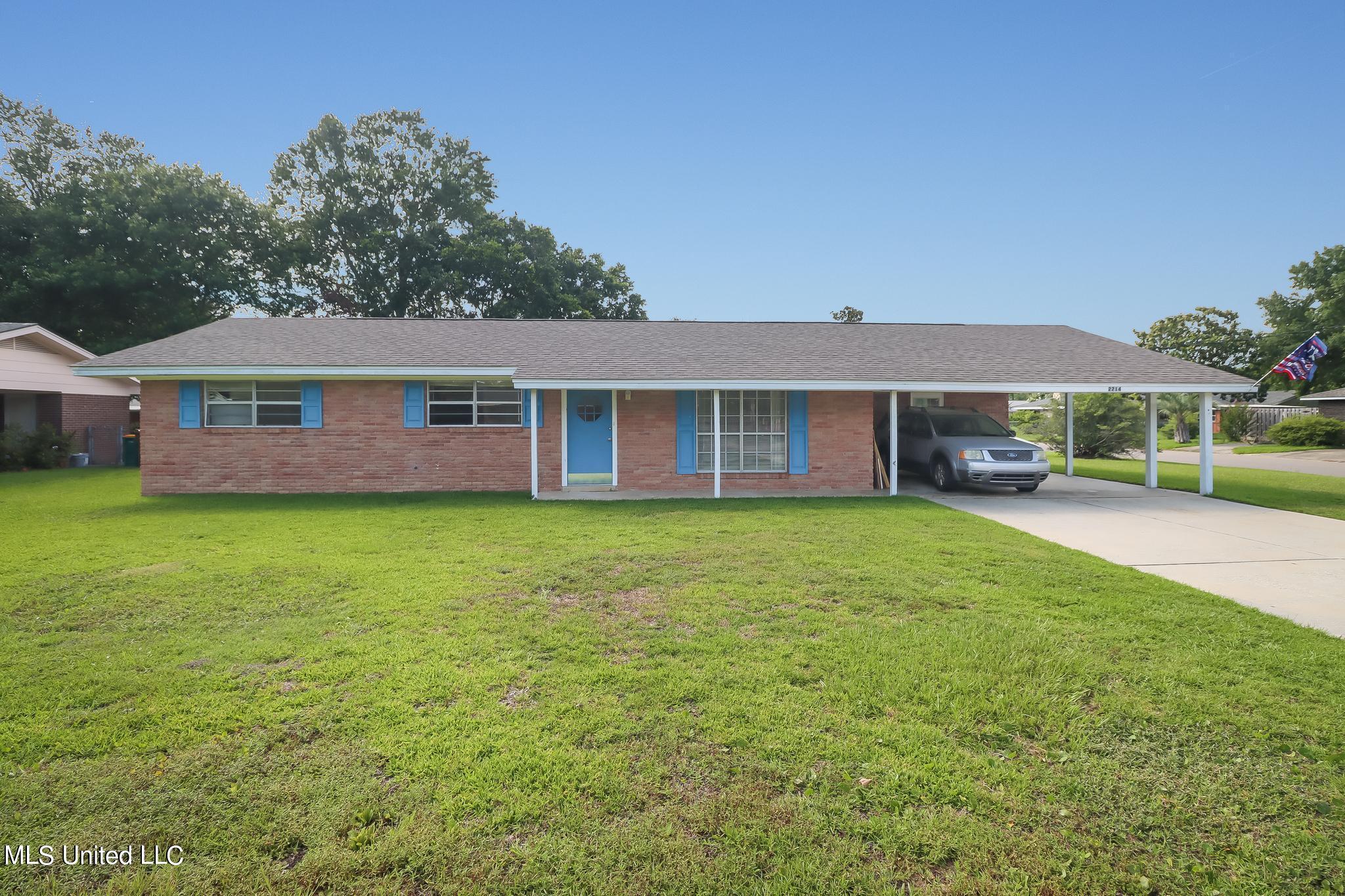 2214 Old Popp's Ferry Road Biloxi, MS 39532 - Photo 1 of 23 IMG_2799