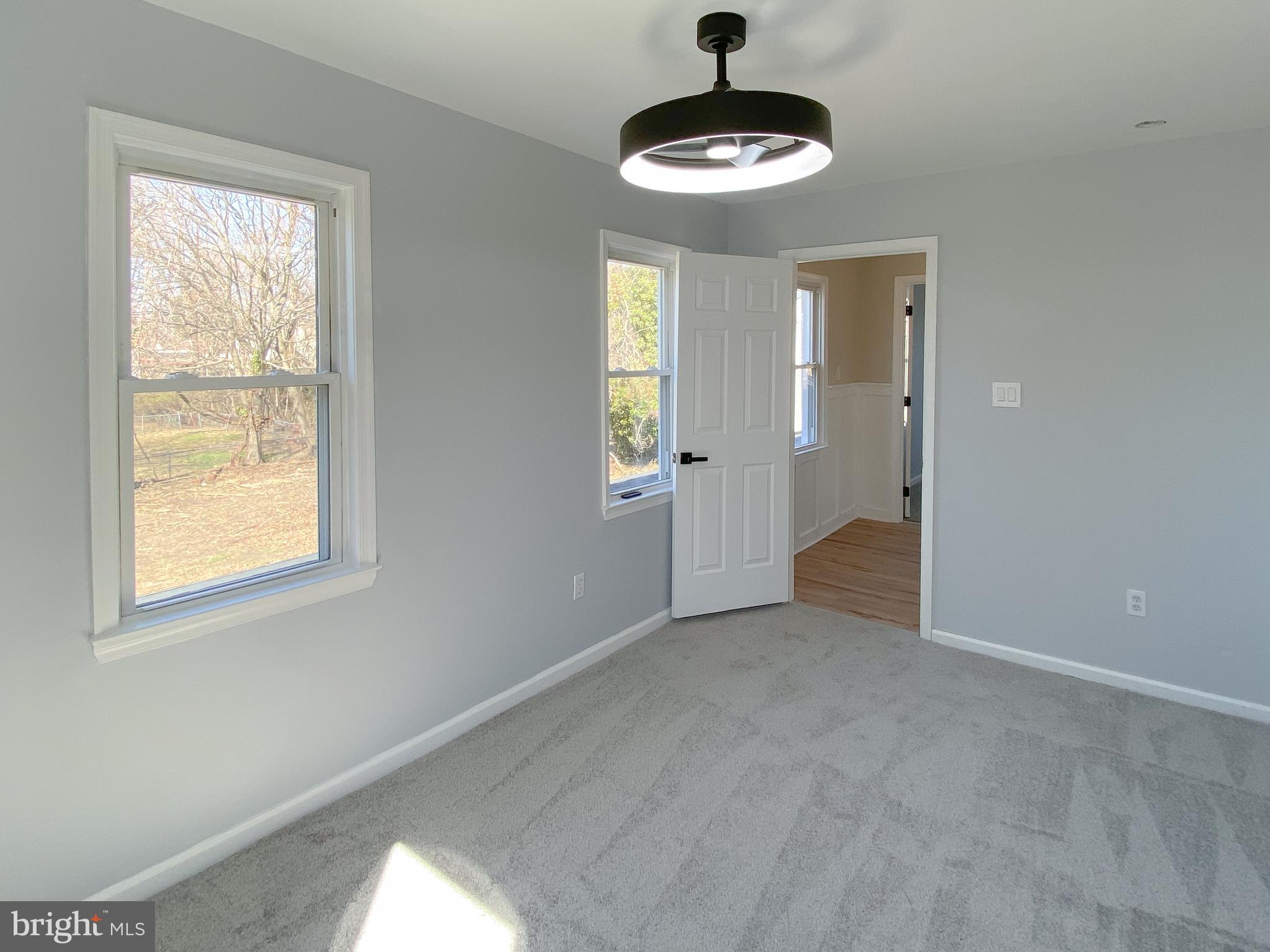 124 Warwick Road Lawnside, NJ 08045 - Photo 27 of 34 Upstairs Bedroom Trois (that's 3)