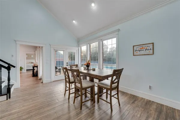 $675,000 | 2100 Lakeridge Circle, Ennis, TX 75119