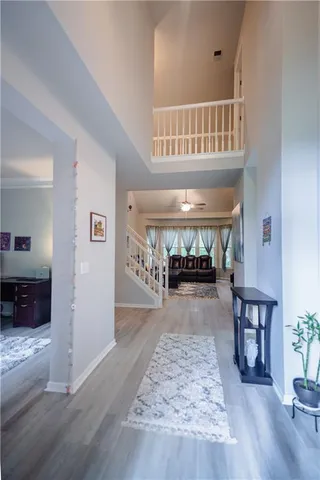 a view of an entryway with workspace