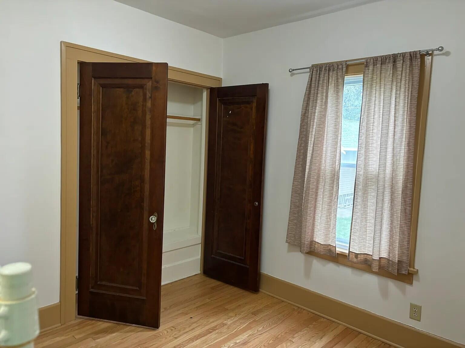 1238 Monroe Avenue Racine, WI 53405 - Photo 19 of 33 Bedroom1a