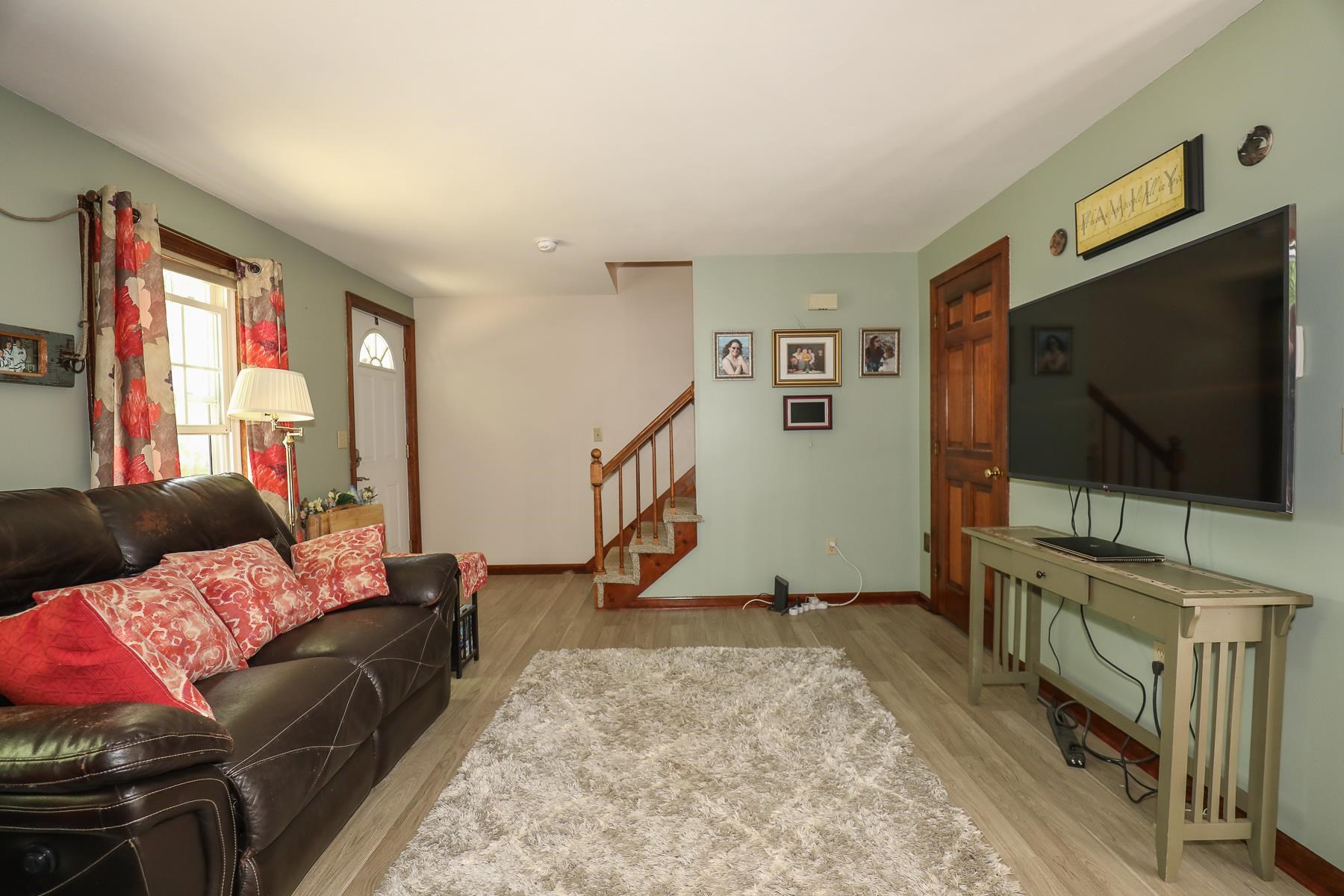 766 Fremont Road Chester, NH 03036 - Photo 4 of 25