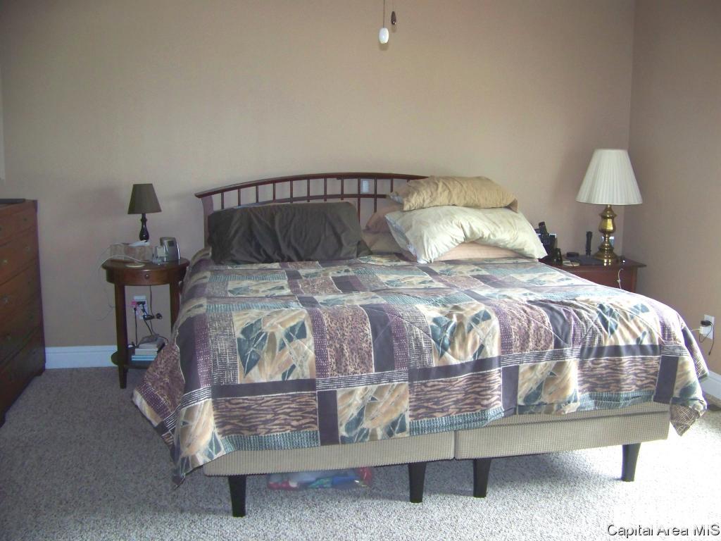 4100 Highbury Drive Springfield, IL 62711 - Photo 11 of 18 Gallery Image 11