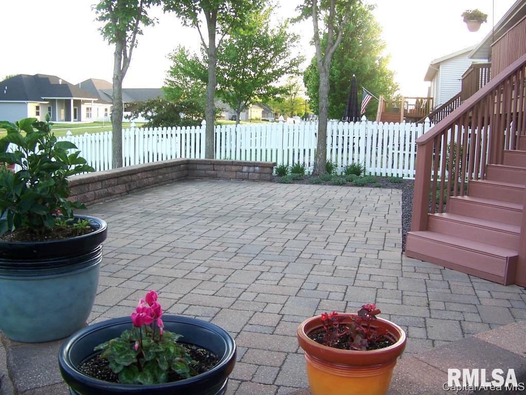 4100 Highbury Drive Springfield, IL 62711 - Photo 3 of 18 Gallery Image 3