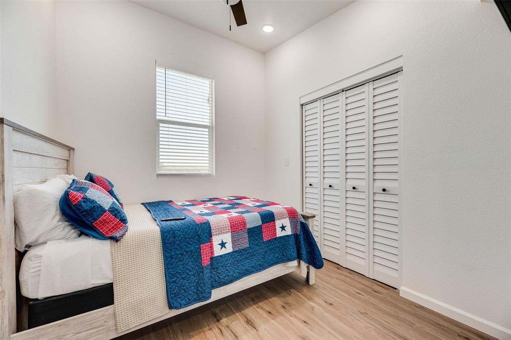 1624 Cemetery Road Royse City, TX 75189 - Photo 32 of 40 a bedroom with a bed and window