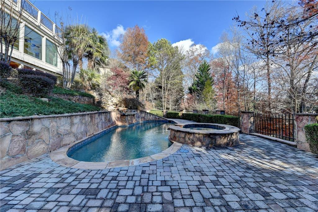 8360 Kenningston Way Duluth, GA 30097 - Photo 91 of 94