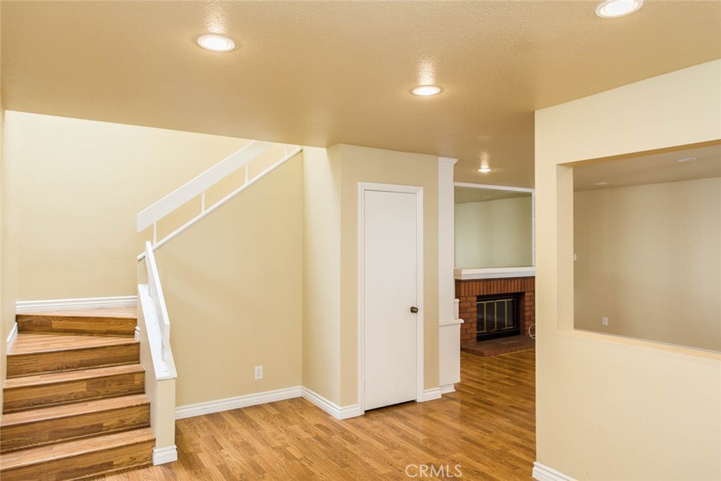 25 Filare Irvine, CA 92620 - Photo 7 of 42