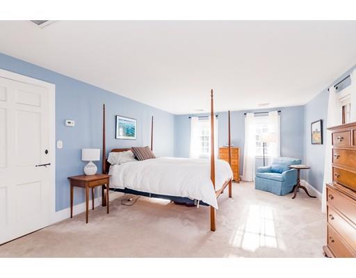 8 Pelham Road Weston, MA 02493 - Photo 17 of 23 Gallery Image 17
