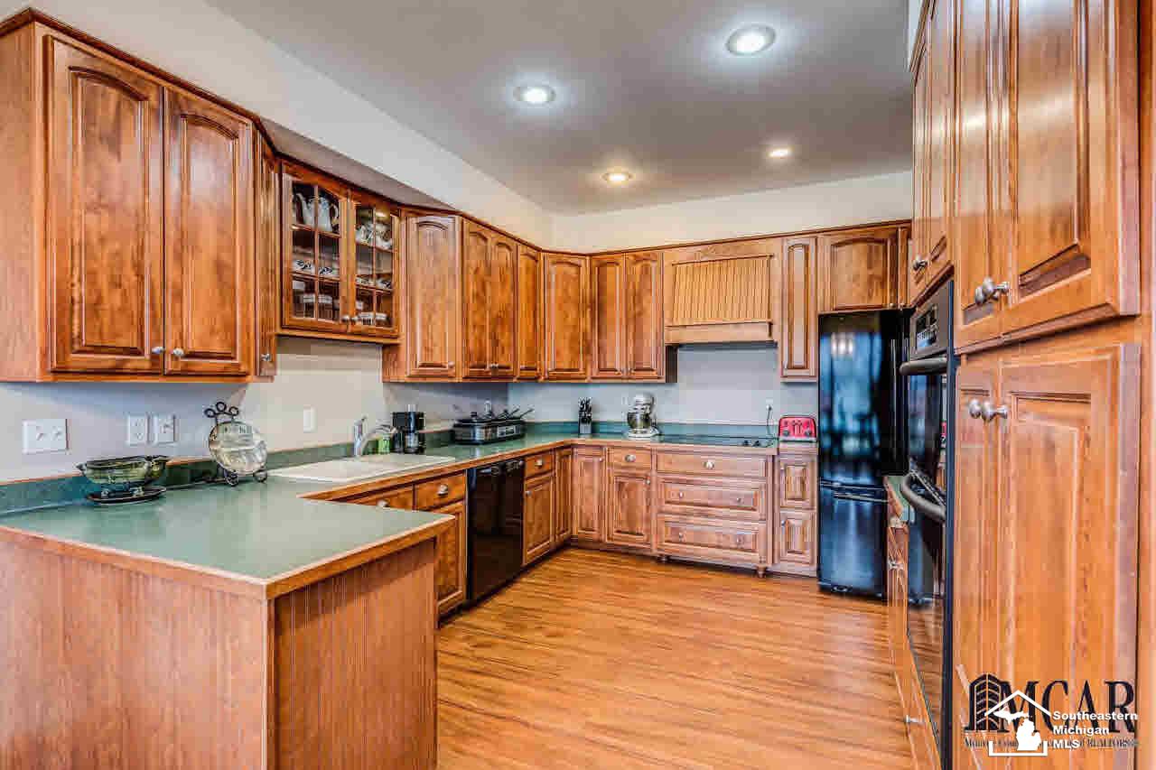 17309 Brewer Road Dundee, MI 48131 - Photo 10 of 33 21409178-9.JPG