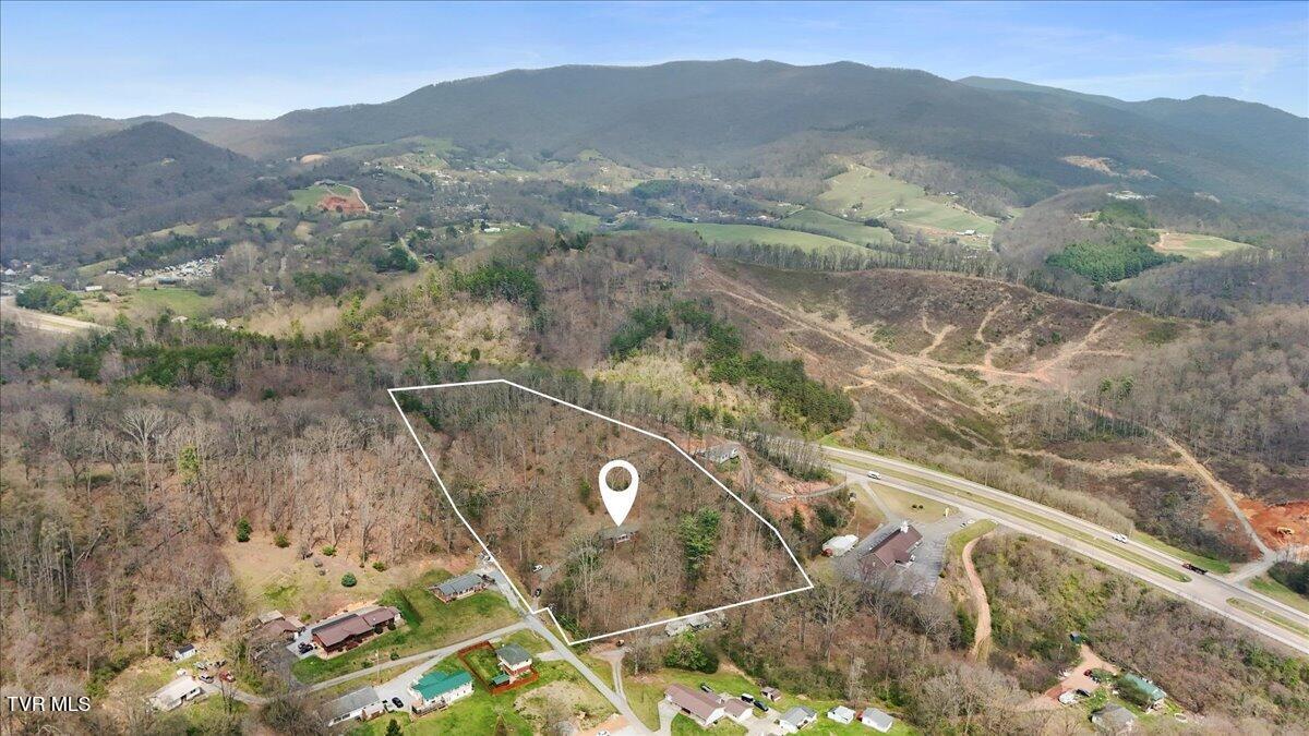 216 Fitzsimmons Hill Road Elizabethton, TN 37643 - Photo 37 of 39 37-DJI_20260326142127_0446_D