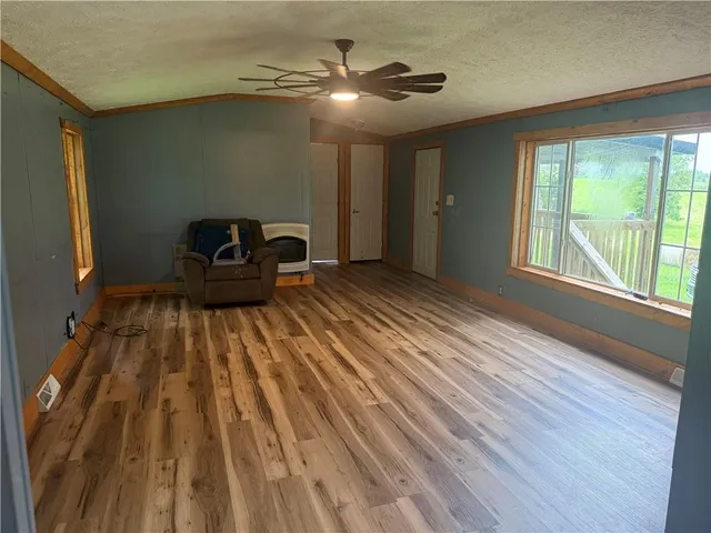 $85,000 | 39318 Highway 146, Gilman City, MO 64642