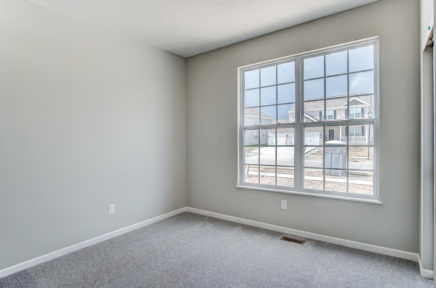 185 Chestnut Commons Drive Commercial Point, OH 43116 - Photo 20 of 31