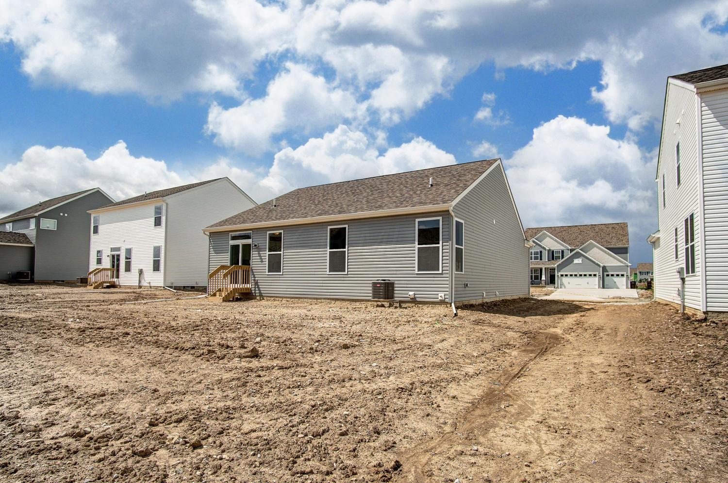 185 Chestnut Commons Drive Commercial Point, OH 43116 - Photo 27 of 31