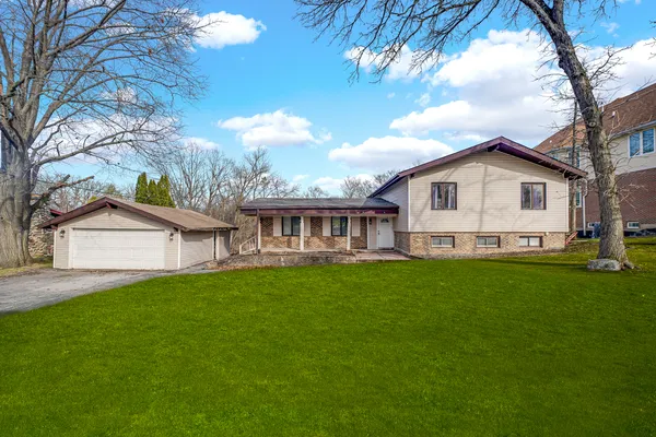 $410,000 | 1741 Oak Lane Road, Flossmoor, IL 60422